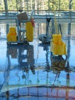 RECONDITIONARE SI INTRETINERE PARDOSELI PVC, EPOXIDICE, LINOLEUM